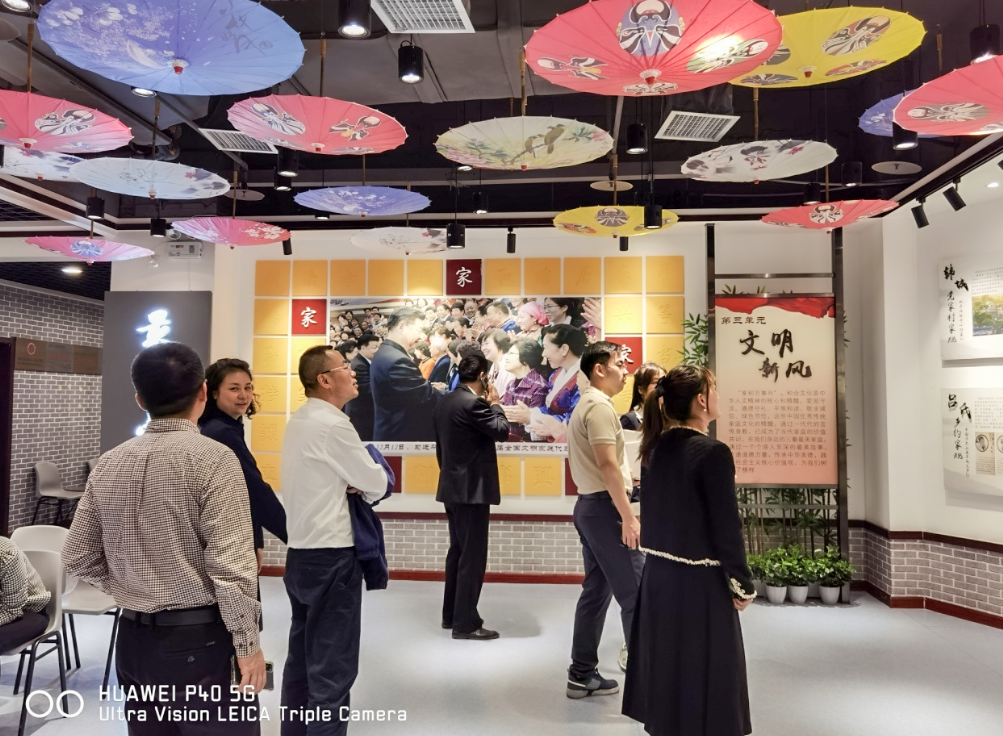 公司固定收益部黨支部、投行業(yè)務(wù)部黨支部、綜合事務(wù)部與金融（產(chǎn)業(yè)）基地保障黨支部開展聯(lián)合黨日活動(dòng)